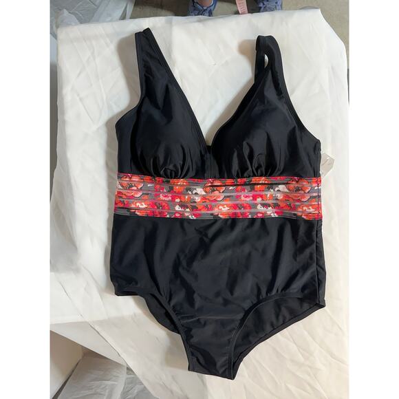 Womens One Piece Swimsuit NEW 1xl 16W 18W Black with cinched waist pretty NWT - Picture 1 of 7
